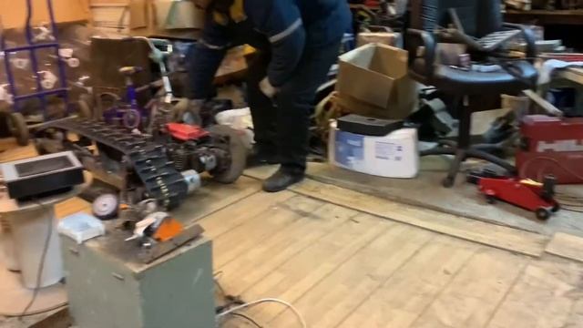 GARAJDESNA коляска танк на гусеницах смотреть онлайн