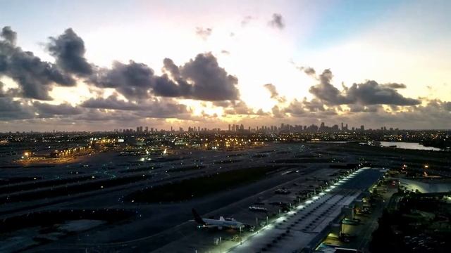 Miami Air Traffic Control Tower смотреть онлайн