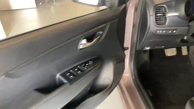 Kia Rio смотреть онлайн
