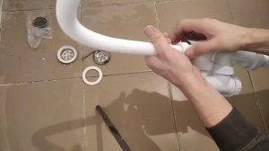 Сифон для акриловой ванны, сборка установка
