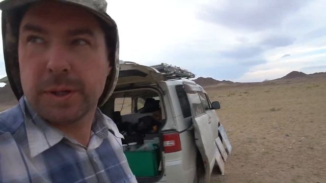 Один в Монголии. 6 часть. Рисование в степи и возвращение. смотреть онлайн