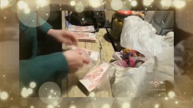 КАССИРША ИЗ АЧИНСКА.Кассир Анна Григорьева Сливает тайники. Кассир из Банка Аня 22 5 миллиона смотреть онлайн