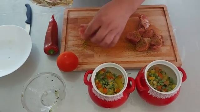 еда в горшочках тушеная свинина с овощами смотреть онлайн