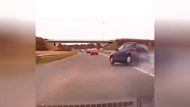 MOST DANGEROUS EXPENSIVE FAILS ! Driving SKILL Fails - Total Idiot At Work 2023 _ TRUCK HIT CAR 202 смотреть онлайн