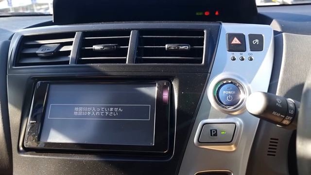2013 Toyota Prius Alpha Hybrid смотреть онлайн