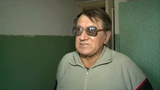 24 11 2017 Пожилой ижевчанин полгода живёт без света из-за долгов соседей по коммунальной квартире смотреть онлайн