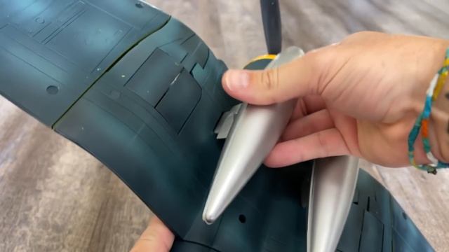1:18 scale F4U-1D CORSAIR (Unboxing by 21st Century Toys) смотреть онлайн