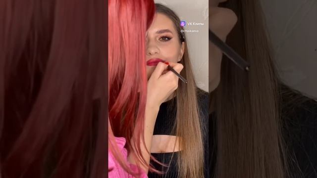 У вас часто подружки просят сделать им макияж /маникюр/прическу? смотреть онлайн