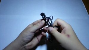 Как сложить наушники чтобы они не запутались?