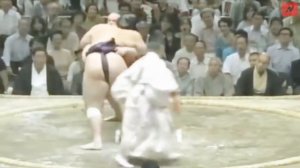 Таканояма борец сумо из Чехии    #сумо