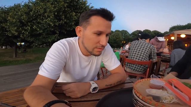 Катаюсь на лонгборде, пробую острый суп ФоБо, встретился с Kikiboy