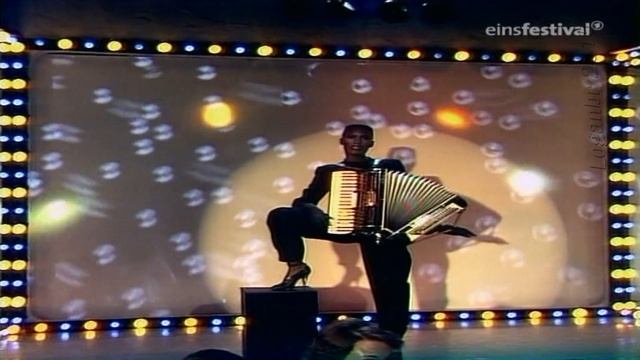 Grace Jones - I've Seen That Face Before (Libertango) (Tradução) смотреть онлайн