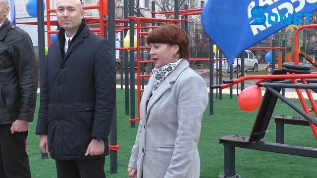 ОТКРЫТИЕ СПОРТПЛОЩАДКИ В СОВЕТСКОМ смотреть онлайн