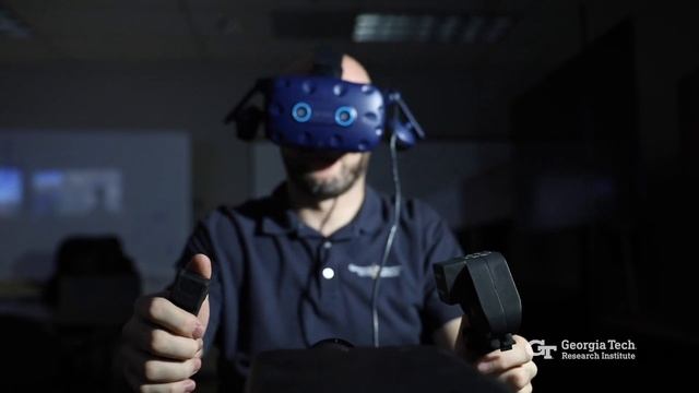 Virtual Reality System Trains Air Crews to React to Threats смотреть онлайн