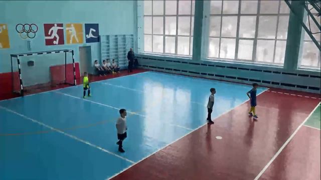 СШ Междуреченск 2014-2 - СШ футбола Осинники игра за 9-10 место проигрыш 1:6 смотреть онлайн