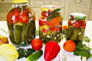 АССОРТИ на зиму. Самый ВКУСНЫЙ Рецепт из помидоров и огурцов.  Маринованные без стерилизации.