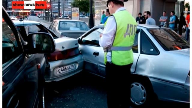 Юнец на чёрном джипе наехал на автотолпу и разговоривал с чёртом смотреть онлайн