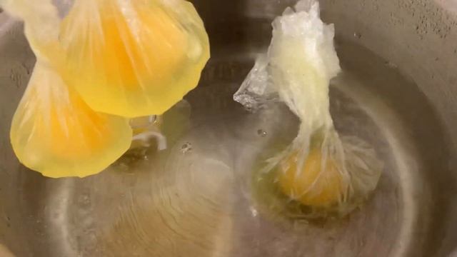 ЗАВТРАК ЗА 5 МИНУТ | яйцо пашот в пакете | взял продукты со вчерашнего ужина смотреть онлайн