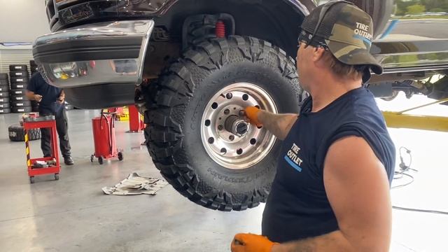 Fitting WIDE TIRES on Stock Wheels with NO LIFT! смотреть онлайн