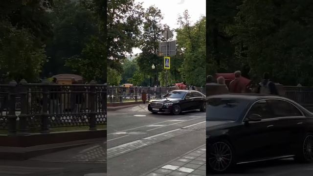 #mercedes на патриарших прудах смотреть онлайн