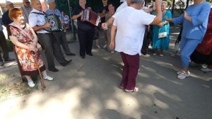 Частушки и пляска под гармонь (с перчиком).