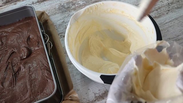 Diesen saftigen Schokokuchen mache ich sogar ohne Handmixer! Schnell und lecker! смотреть онлайн
