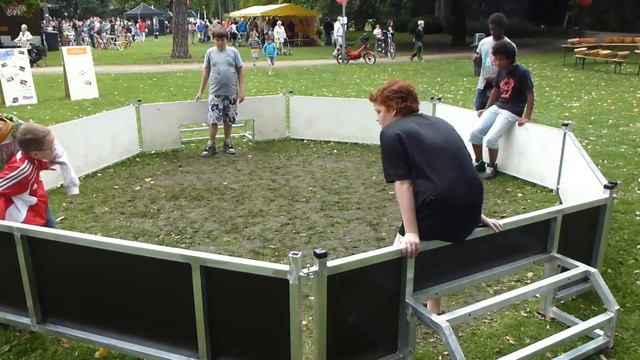 Meet the World Tilburg смотреть онлайн