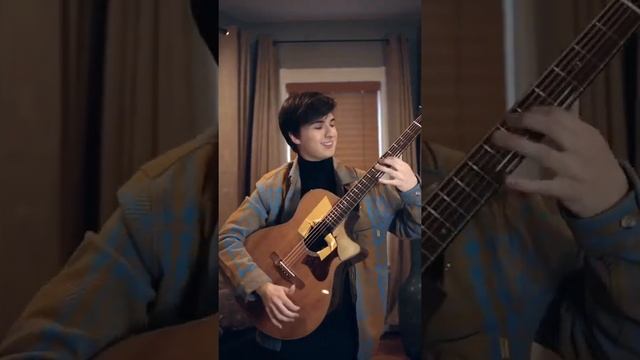 Moonlight sonata in his living room. Marcin play on guitar. #shorts #guitar #Fingerstyle #Patrzale смотреть онлайн