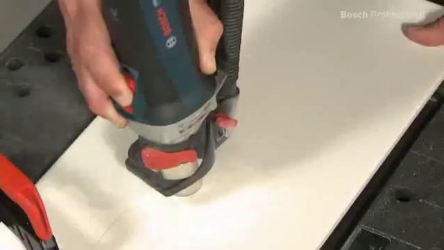 Bosch Professional GTR 30 CE / GTD 1 смотреть онлайн