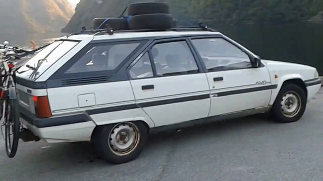 Citroën BX 19 Break 4WD på kaia i Høyanger смотреть онлайн