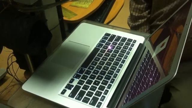 Гравировка клавиш ноутбука mac air смотреть онлайн