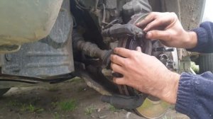 How to change the brake pads on Renault Koleos