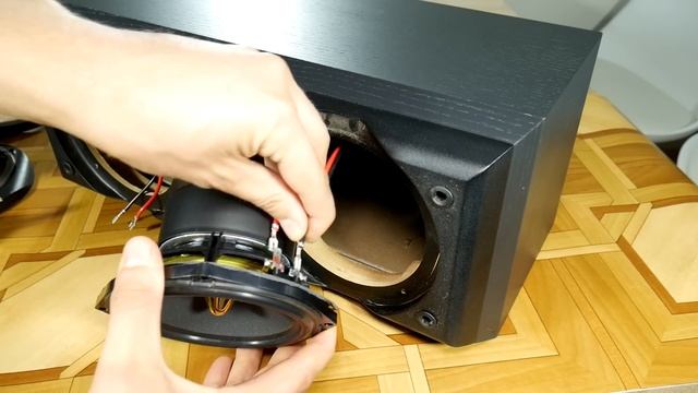 Look inside Mission 77C Center speaker - What's Inside? смотреть онлайн