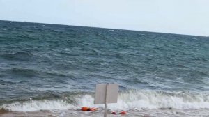 Как выглядят волны на море при сильном  ветре 18 метров в секунду?!