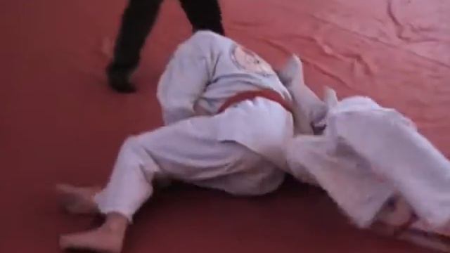 Видео клуба единоборств "Бурый медведь" смотреть онлайн