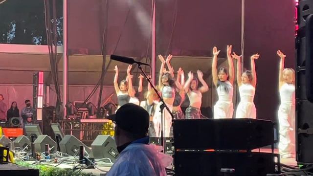ITZY - WANNABE | Head in the Clouds Festival NYC смотреть онлайн