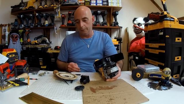 DEWALT DCG405 18v Grinder