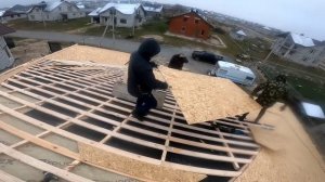 монтаж ОСБ плиты под мягкую кровлю. 340м2 за один день.