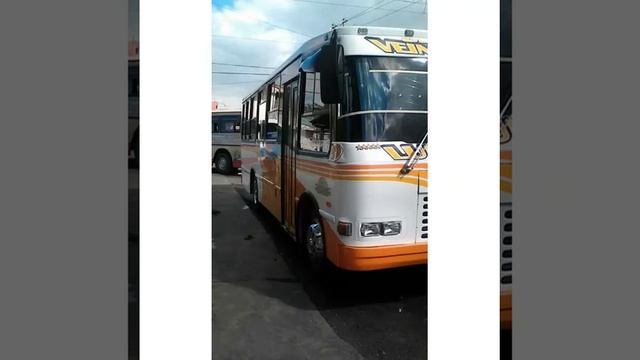 BUSES DE LA CARRETERA LARA - ZULIA VENEZUELA смотреть онлайн