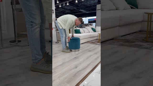 Снимаем независимое мнение на диваны, кровати, пуфы, столы и пр. изделия #пуфик #пуф #мягкаямебель смотреть онлайн