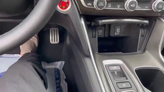 Видео обзор Honda Accord / красный. Внутренний и внешний осмотр. Часть 2 смотреть онлайн