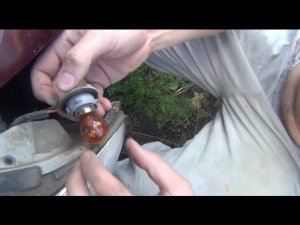 Замена лампочки переднего поворотника на KIA - Spectra