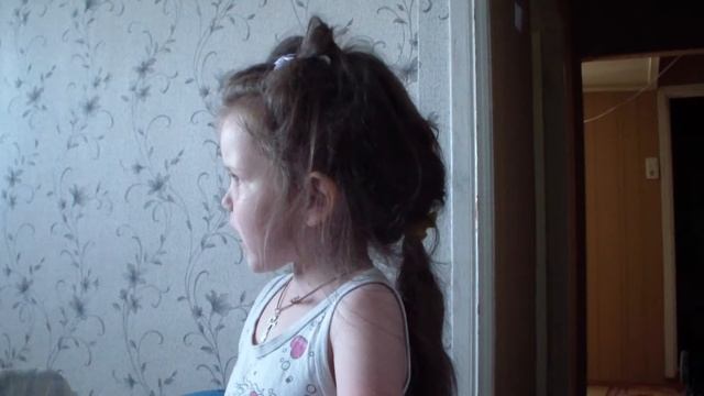 дочка 3 года рассказывает детскую сказку про Колобка смотреть онлайн