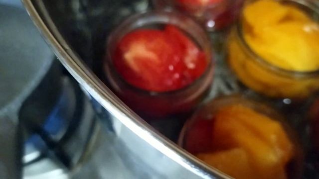 Томаты натуральные, нежный вкус, без уксуса