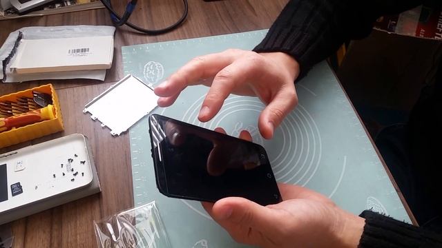 Как заменить батарею Alcatel One Touch Idol 3 5025D смотреть онлайн