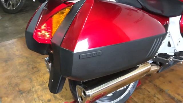 Honda ST1300 PAN European ABS 2009 красн смотреть онлайн