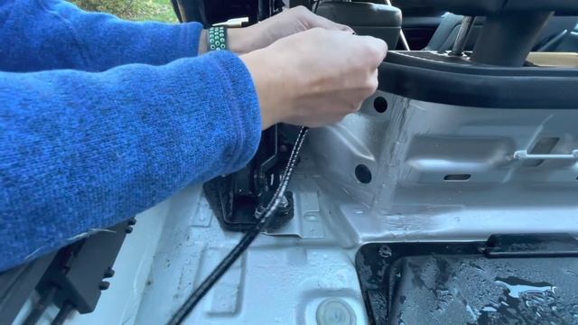 BMW E46 Convertible Unclog A Clogged Drain