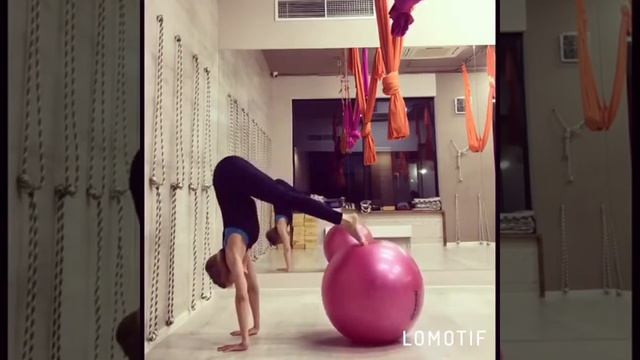 Упражнение с фитболом G-Fit Санкт-Петербурга смотреть онлайн