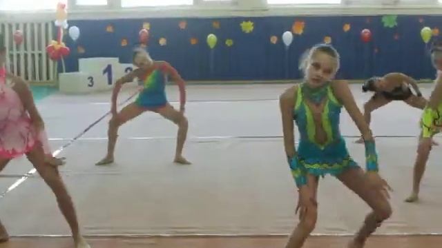Осенний листопад 2013. Показательное выступление старших смотреть онлайн