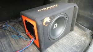 Активный сабвуфер DL Audio Piranha 12A в Лада Гранта седан